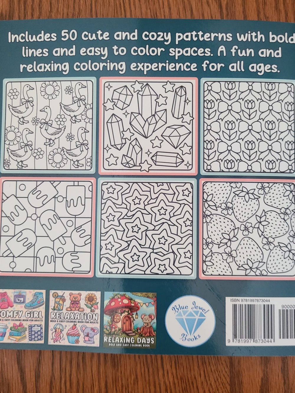 SOLD - Bundle - Lovely Patterns Coloring Book W/ Crayola & Glitter Markers - Picture 10 of 10